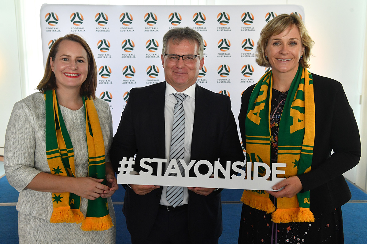 #StayOnside