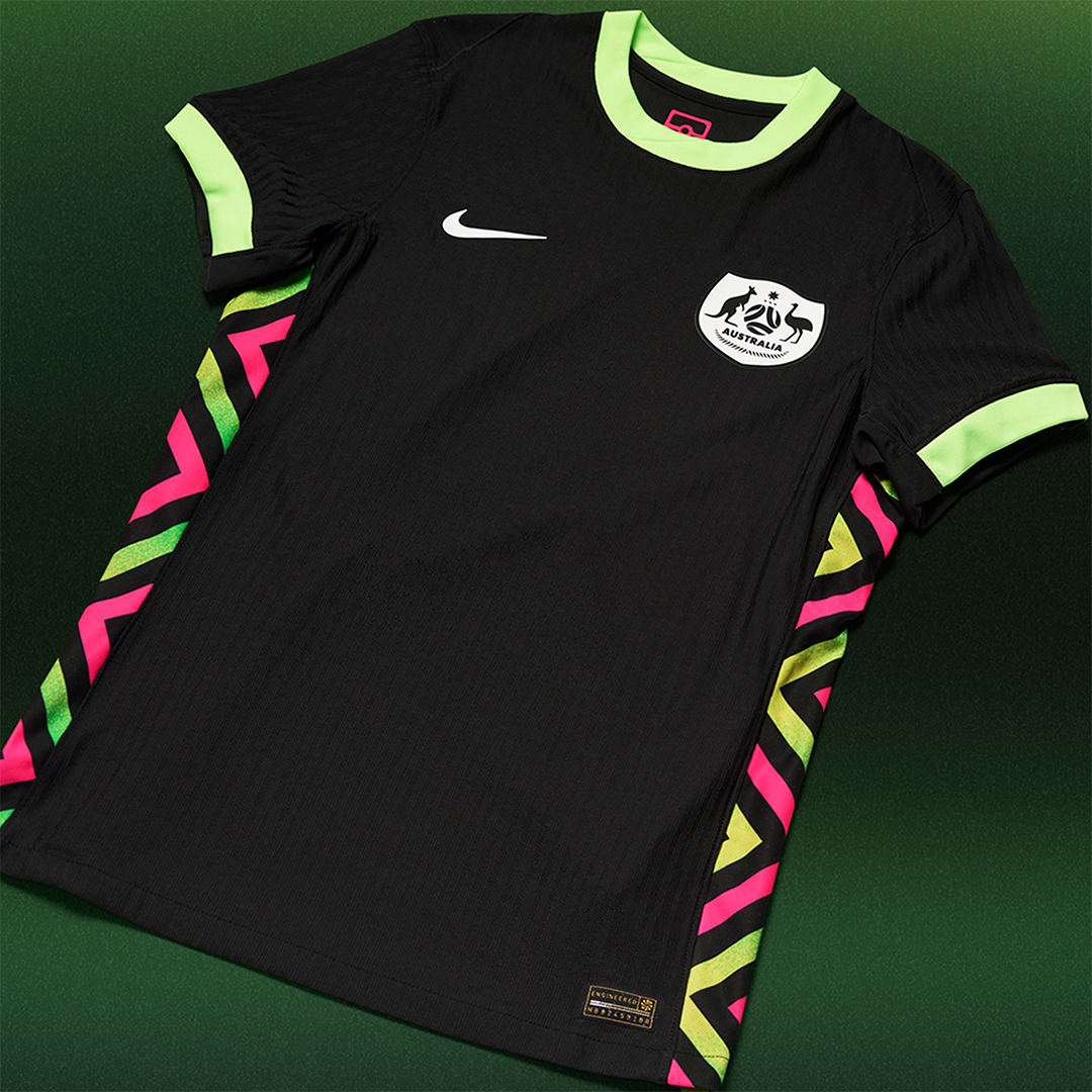 Nike Women's Away kit 25