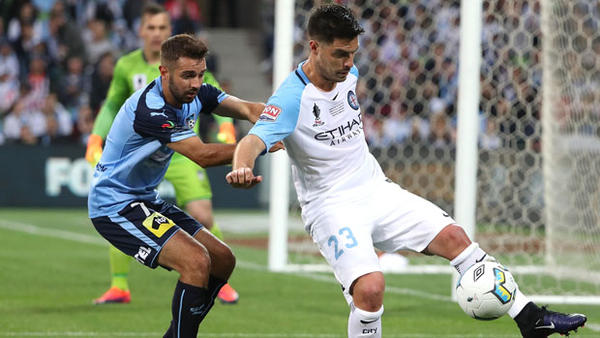 Bruno Fornaroli in action during the FFA Cup Final.