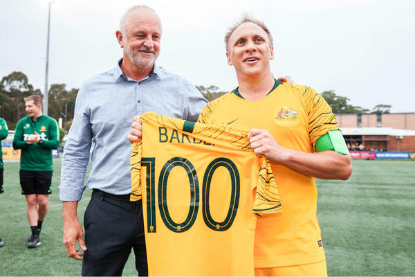 Pararoos & Arnie