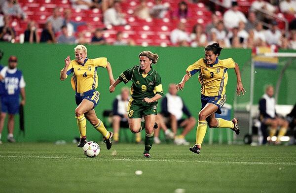 Julie Murray #9 of Team Australia controls the ball to make a goal during the Womens World Cup Game against Team Sweden at the Jack Cooke Kent Stadium in Landover, Maryland. Team Sweden defeated Team Australia 3-1. Mandatory Credit: Doug Pensinger /Allsport