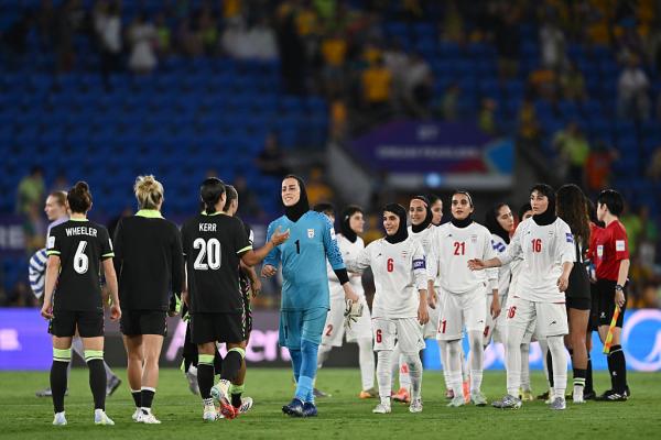  Islamic Republic of Iran and Australia players shake hands following the AFC Women's Asian Cup Australia 2026 match between Islamic Republic of Iran and Australia Matildas at Gold Coast Stadium on March 05, 2026 in Gold Coast, Australia. (Photo by Albert Perez/Getty Images)