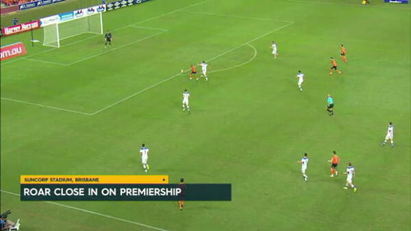 Roar close in Premiership