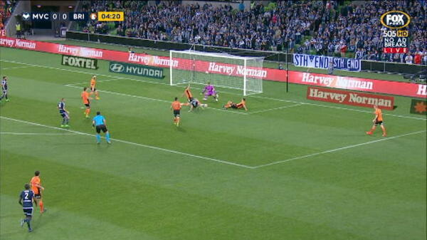 Victory v Roar match highlights