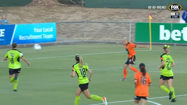 GOAL: Yallop - multiple claims for Brisbane's opening goal 