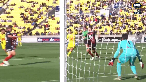 GOAL: Cacace - The fullback has the last say at Sky Stadium