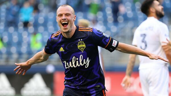 Aussies Abroad: Awer assists Midtjylland to victory and Smith is on fire for the Sounders