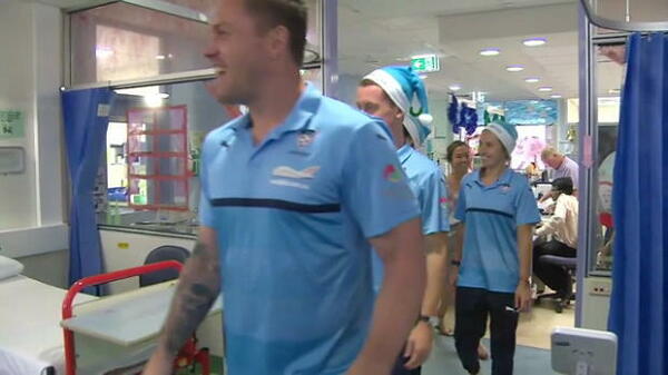 Sydney FC spread the Xmas cheer