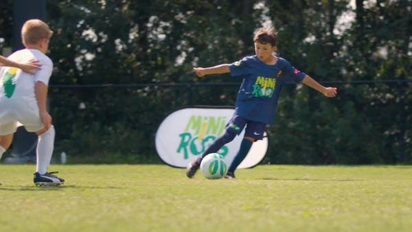 Join a Football Australia MiniRoos program near you!