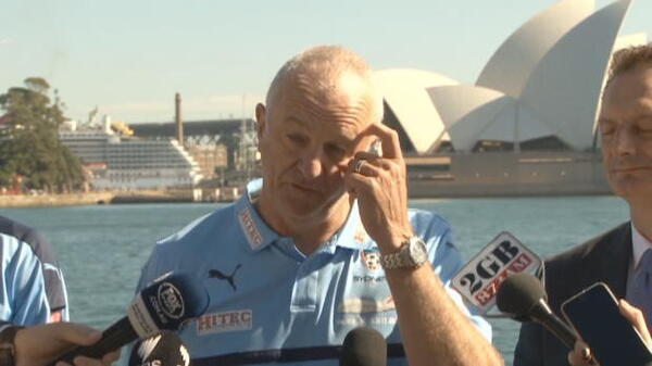 Ninkovic commits to Sydney FC