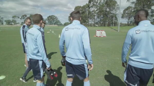 Yoshi trains with Sydney FC