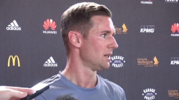 Smeltz eyes All Whites return