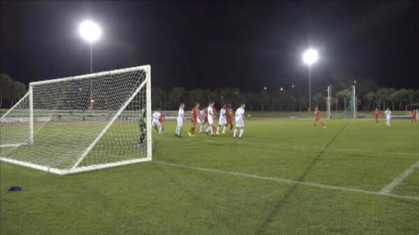Reds down Comets in friendly