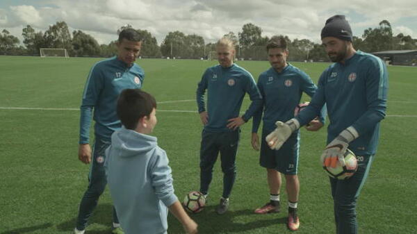 Yoshi meets Melbourne City's stars